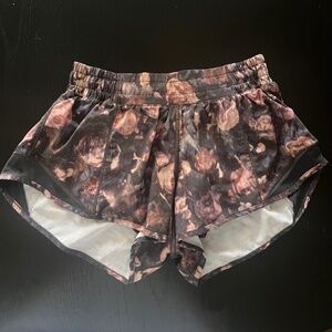 Lululemon Hotty Hot 2.5 Low Rise Shorts